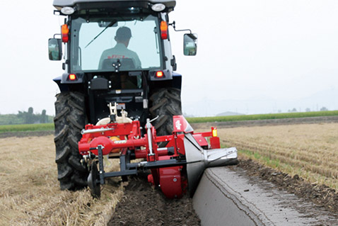 LEVEE PLASTERING MACHINE